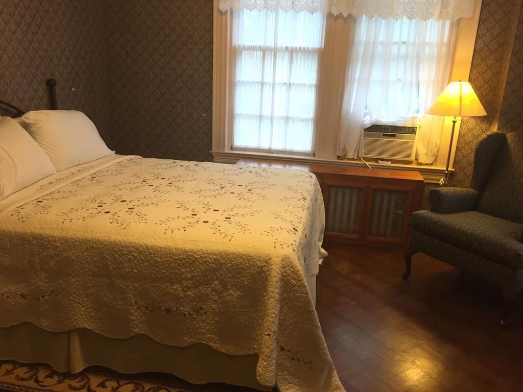 Red Lion Bed & Breakfast Bagian luar foto