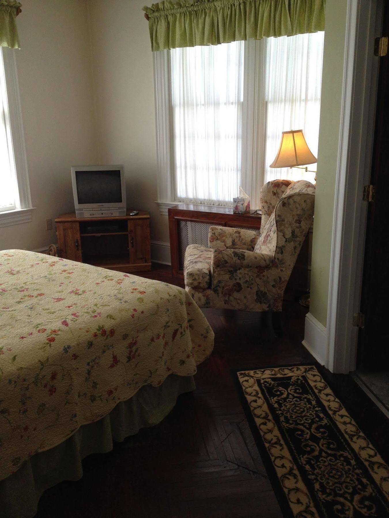 Red Lion Bed & Breakfast Bagian luar foto