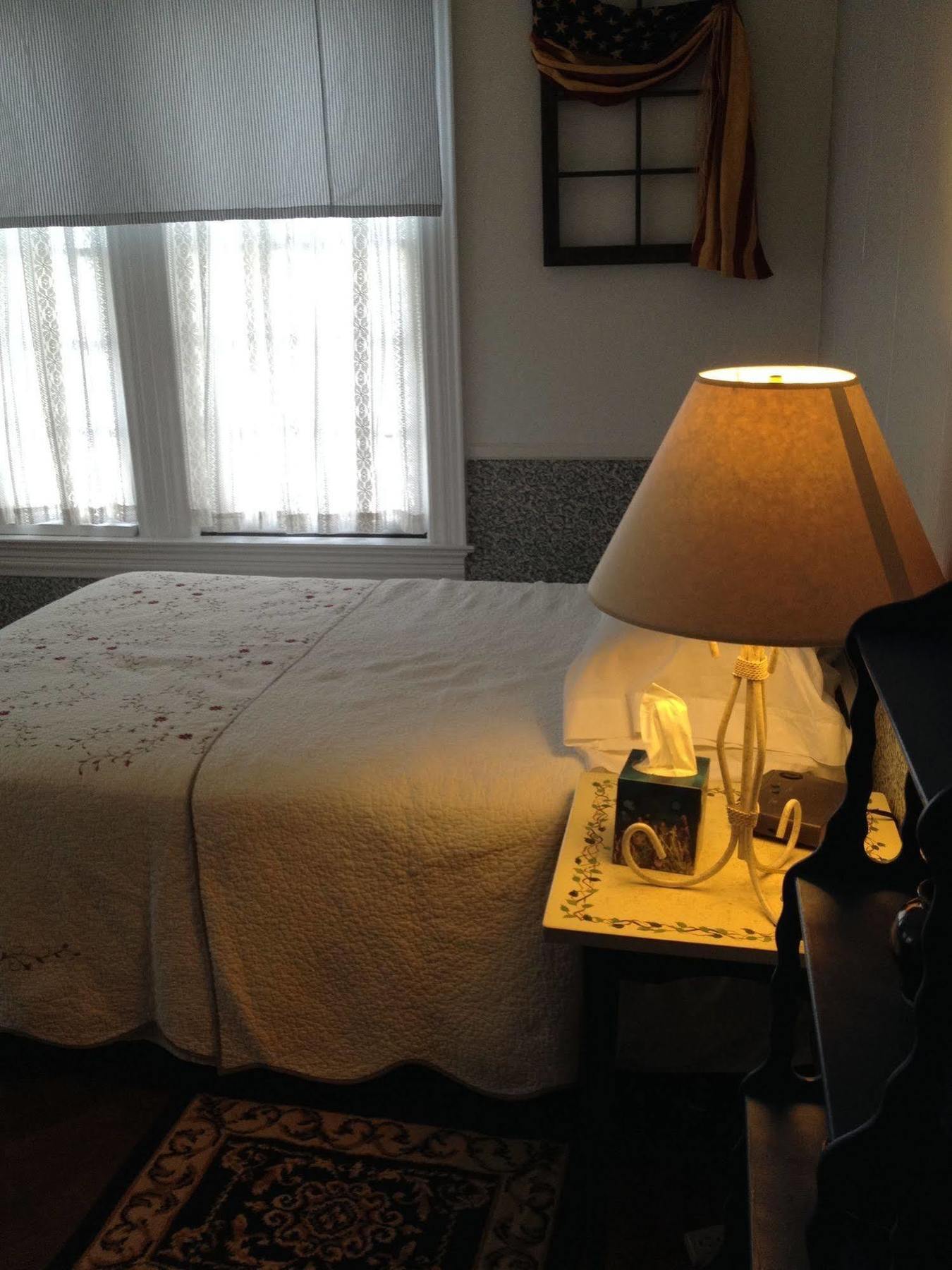 Red Lion Bed & Breakfast Bagian luar foto